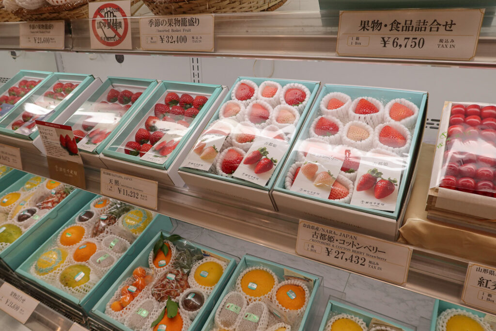 銀座千疋屋銀座本店外觀與高級水果展示