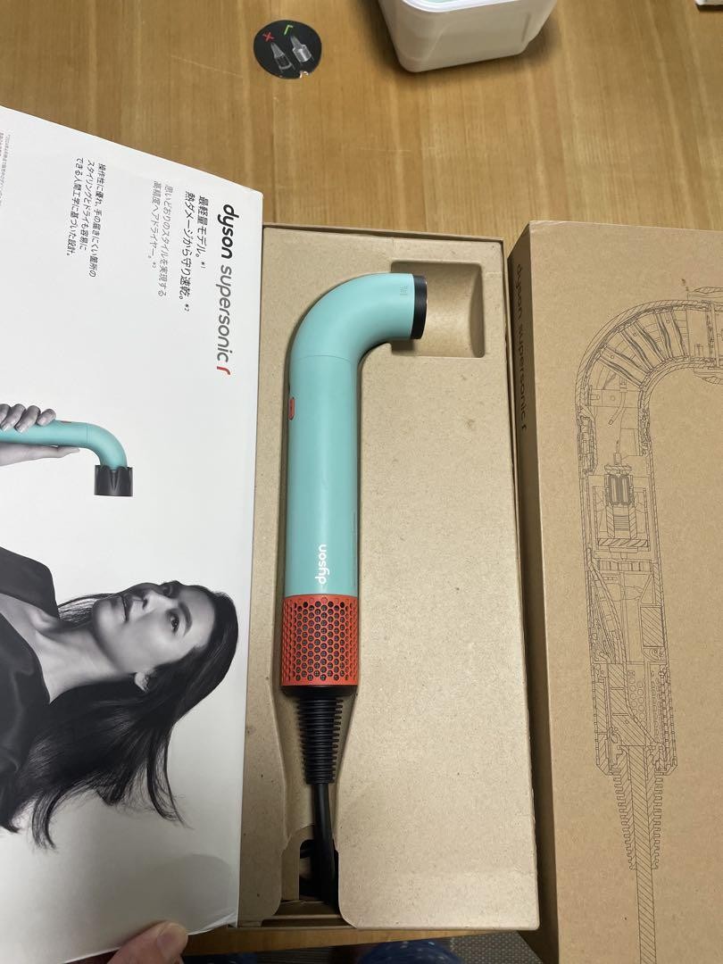 Dyson 吹風機日本版100V電壓使用須知與降壓器