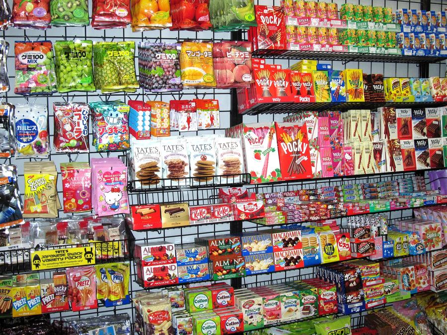日本便利店零食貨架